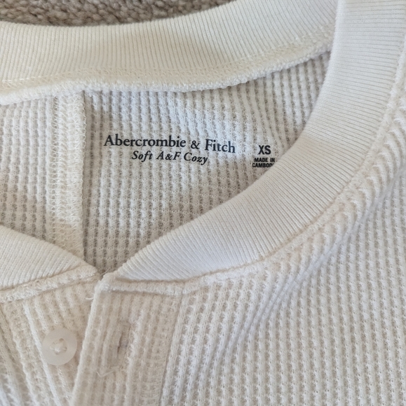 Abercrombie waffle henley cropped tee - Picture 4 of 4